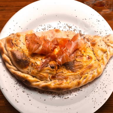 Calzone Toscano
