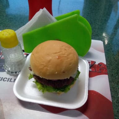 HAMBURGUESA SENCILLA🍔🍔