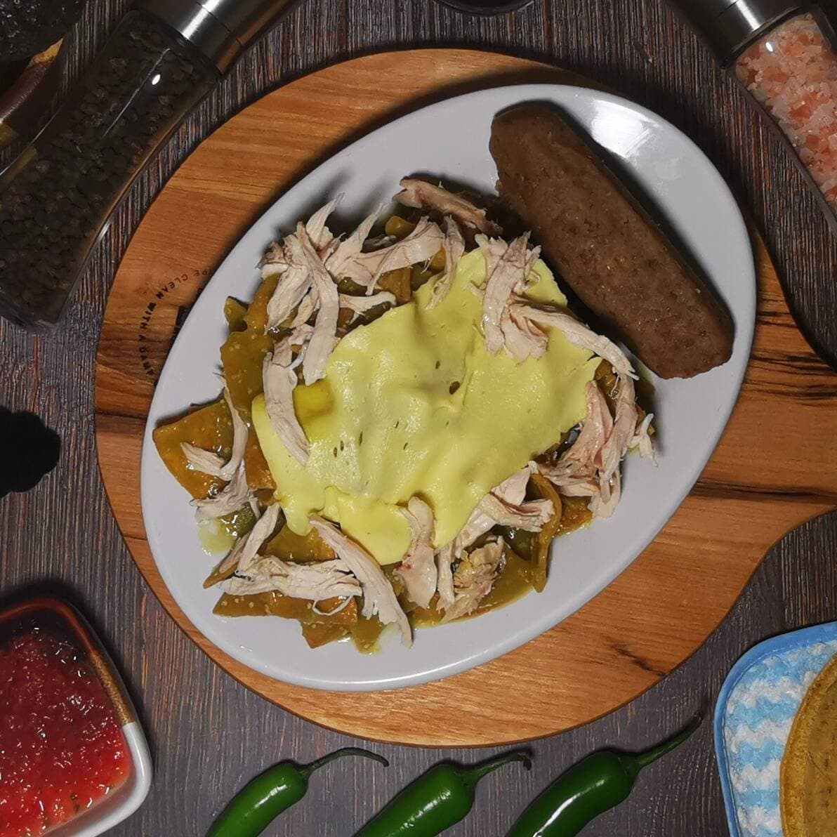 CHILAQUILES VERDES GRATINADOS CON POLLO