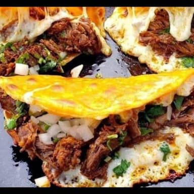 Combo 5 - 3 Quesatacos + Agua Fresca