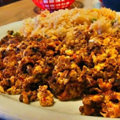 HUEVOS CON CHORIZO