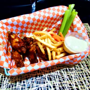 Wings 200gr. + Fries