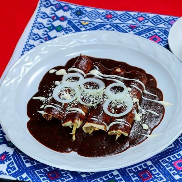 Enchiladas de Mole