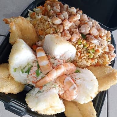 Bola De Arroz / yakimeshi