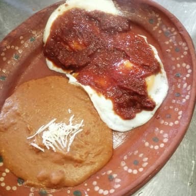 Huevos chipotludos