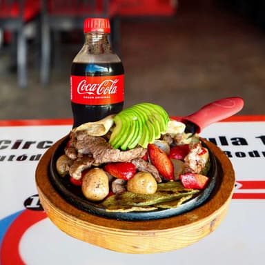 Combo Deluxe Parrillada Arrachera Indv y Una Coca