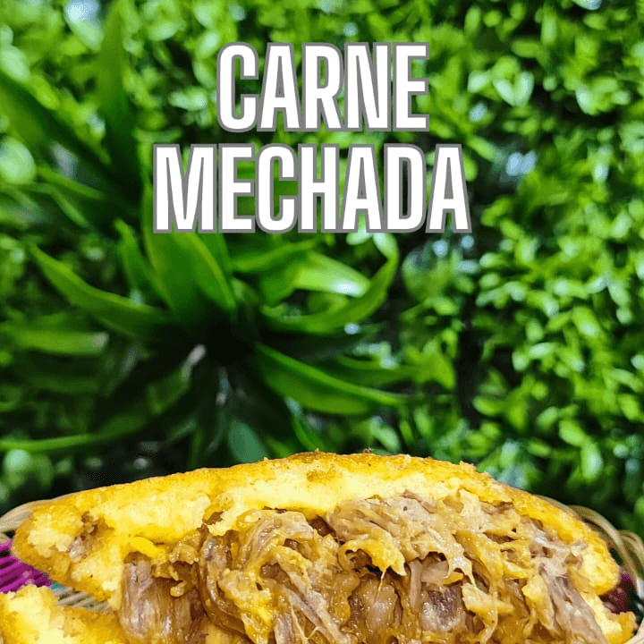 Arepa de Carne Desmechada