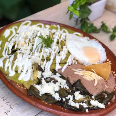 Chilaquiles al Gusto