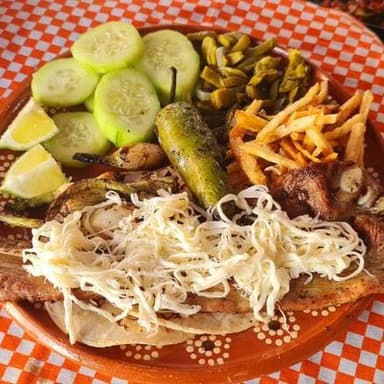 Taco de Aguja con Queso