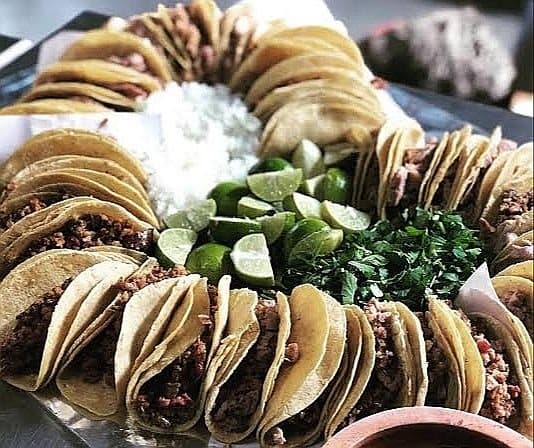 Tacos "El Güero Mendoza"