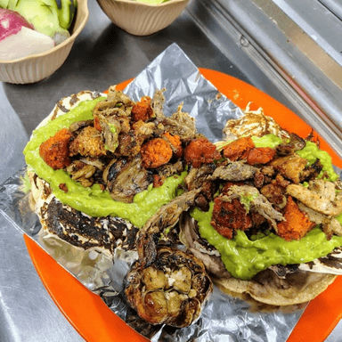 TOSTADA DE ASADA