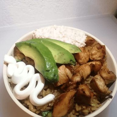 Yakimeshi de Pollo Especial