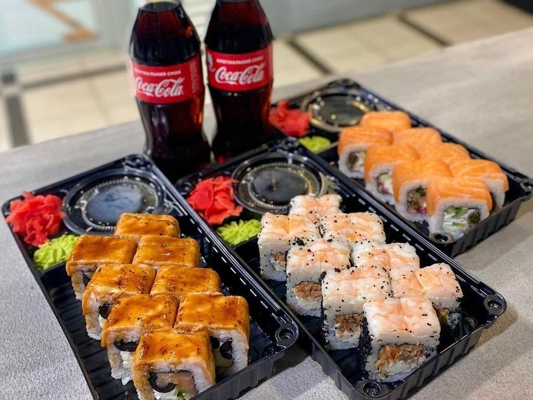 Sushi Roll Sorpresa y Bebida a Elección