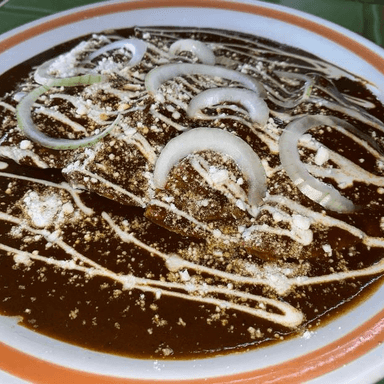 Enchiladas De Mole
