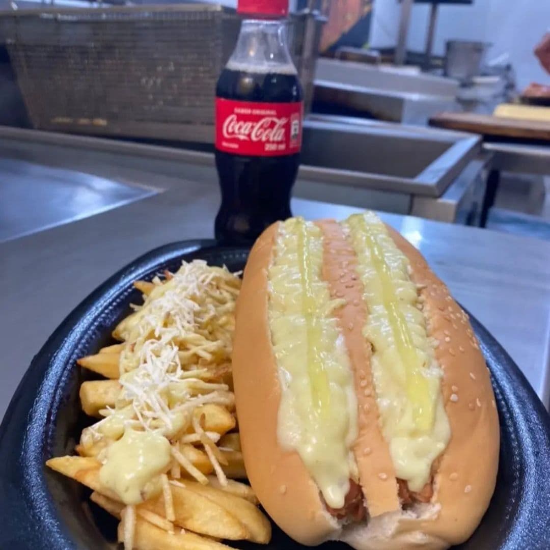 Perro Gemelo Gratinado + Papas