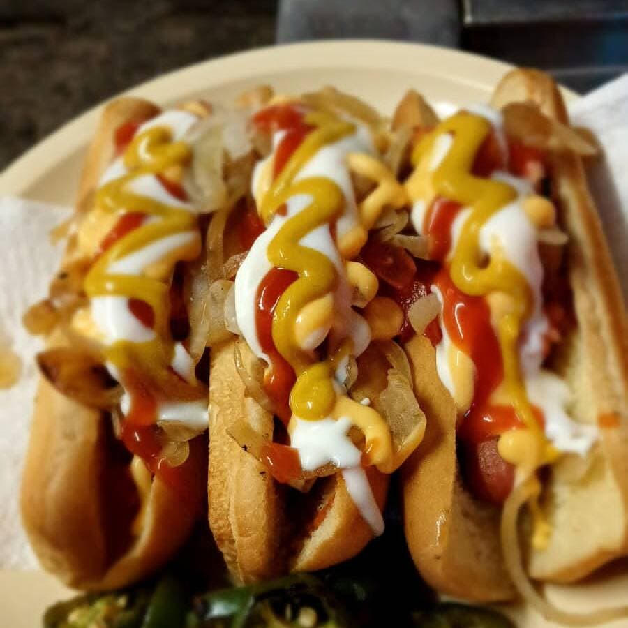 3 Hot Dogs Sencillos