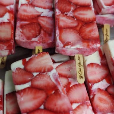 Paleta de Fresas con Crema