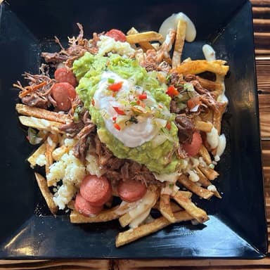 Salchipapa ropa vieja