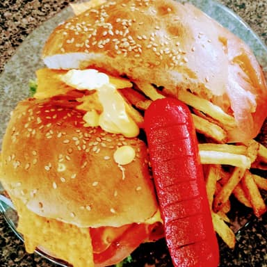 Exg. Milanesa/Salchichón/Jamón, Papas y Bebida
