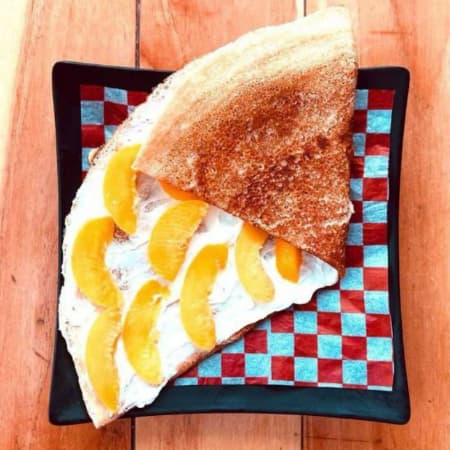 Crepa con Queso Philadelphia y Durazno