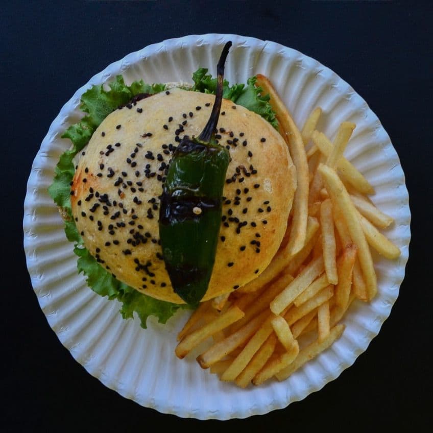 Burger Queso Crispy + Papas a la Francesa