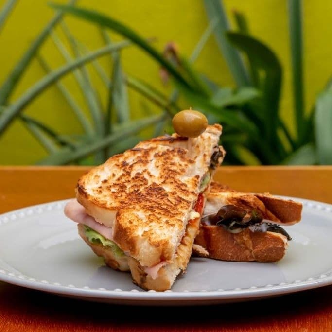Sandwich Clásico