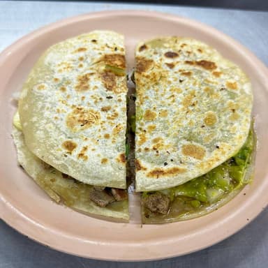 MULITA GRANDE DE CARNE ASADA