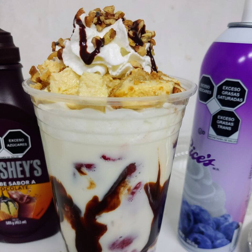 Fresas  con crema naturales c/cheescake (1litro)