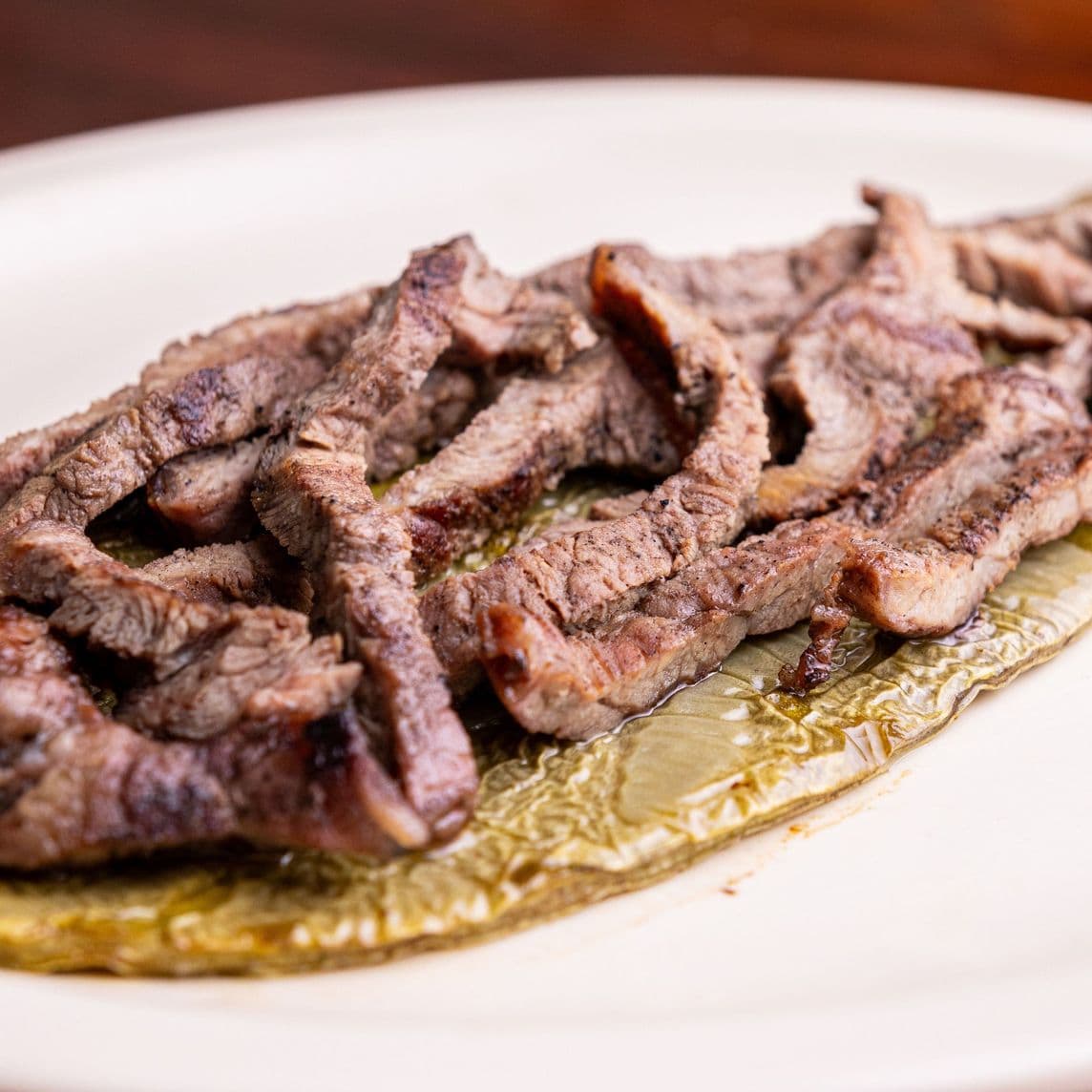 Penca con queso y asada