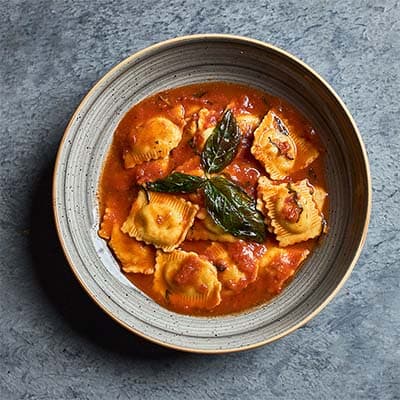 RAVIOLIS DE RICOTTA Y ESPINACA