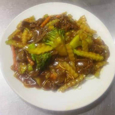 Chop Suey en salsa con Carne de res y Vegetales