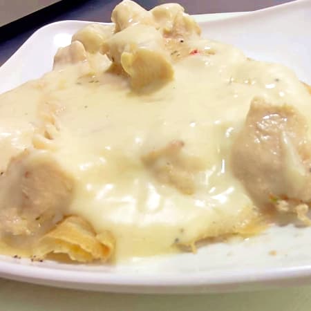 Crepe de Pollo Bechamel - Julieta