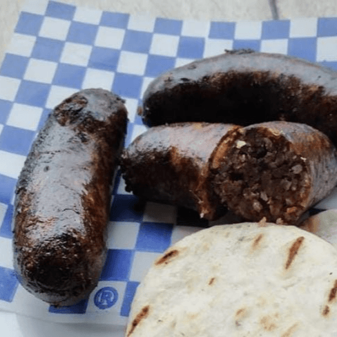 Canasta de 4 Morcillas con Arepa