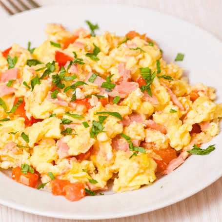 Huevos Revueltos con Jamón