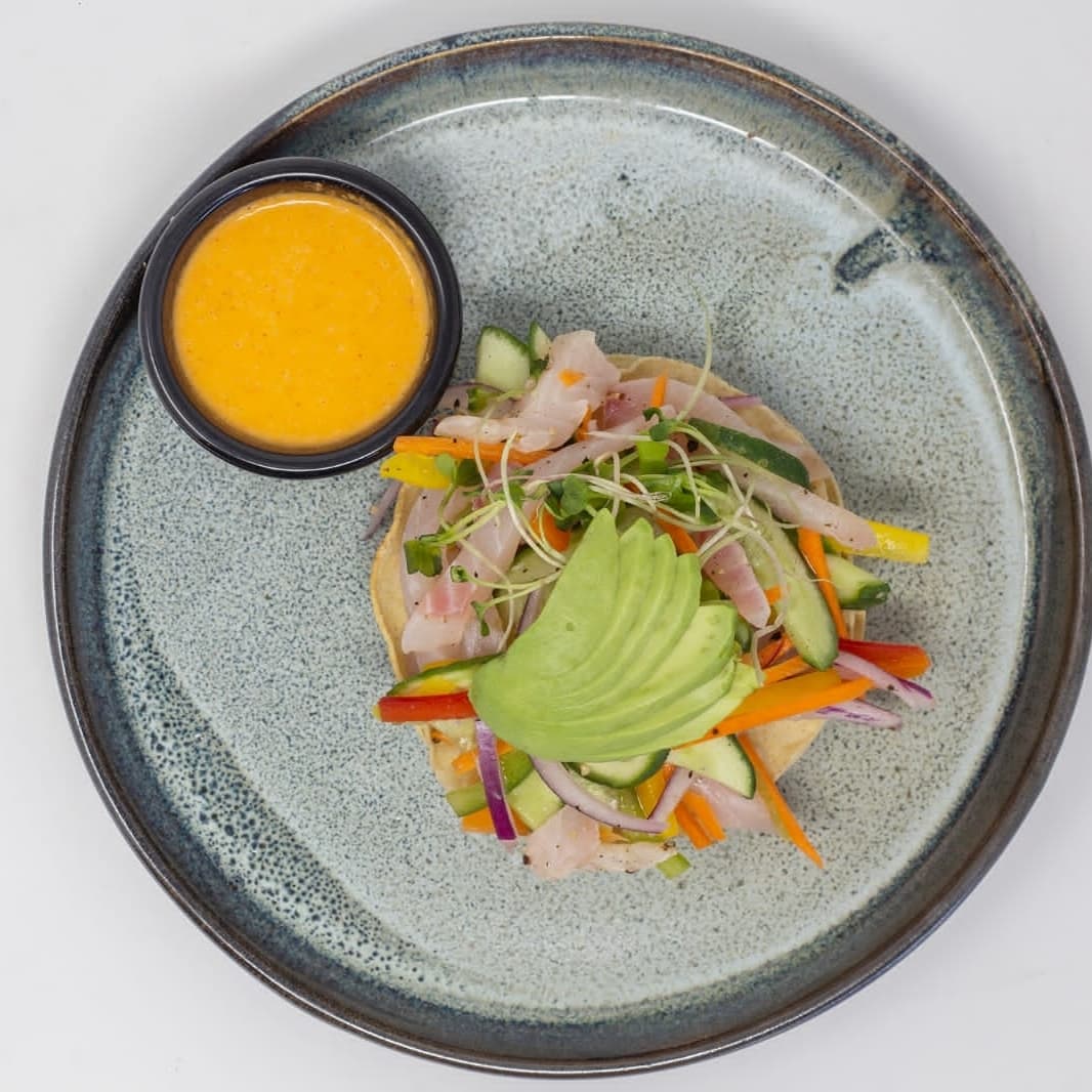 Tostada de Tiritas de Pescado