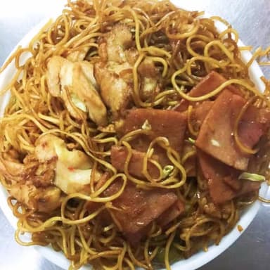 48. Chop Suey Seco con Jamón y Pollo 鸡火腿干炒