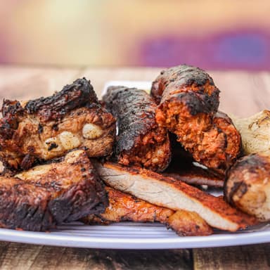 1/2 Costilla y Longaniza Didi