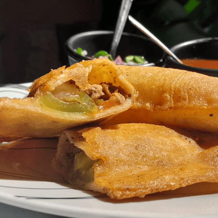Empanadota de Nopal con Chorizo