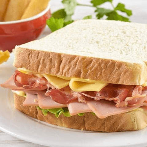 Sándwich de Jamón con Tocino