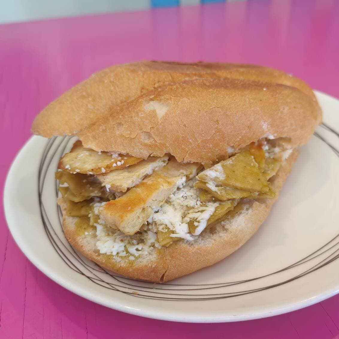Torta de Chilaquiles - Chilli