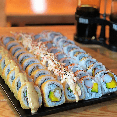 SUSHI-Fans X 50 Bocados + Gaseosa 1L GRATIS
