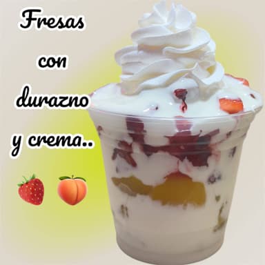 Fresa y Durazno con Crema Ch