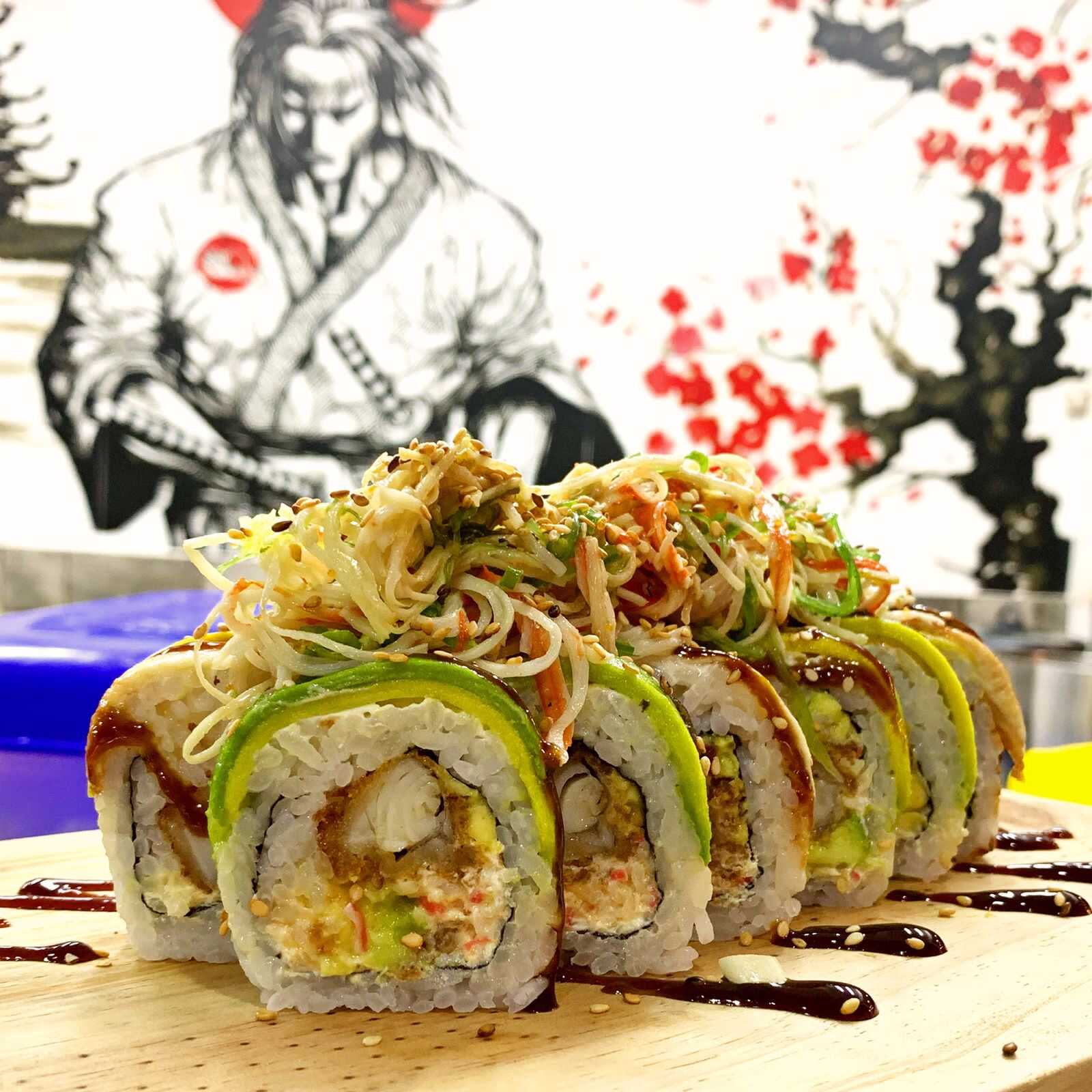 Roll Godzilla 🎅