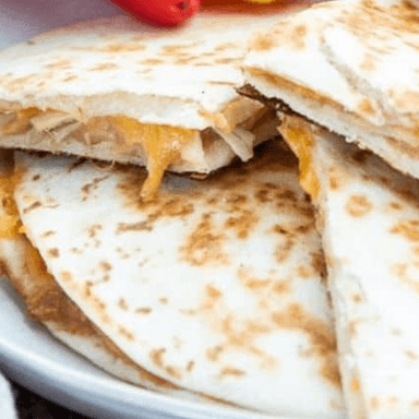 QUESADILLA CON FRIJOLES