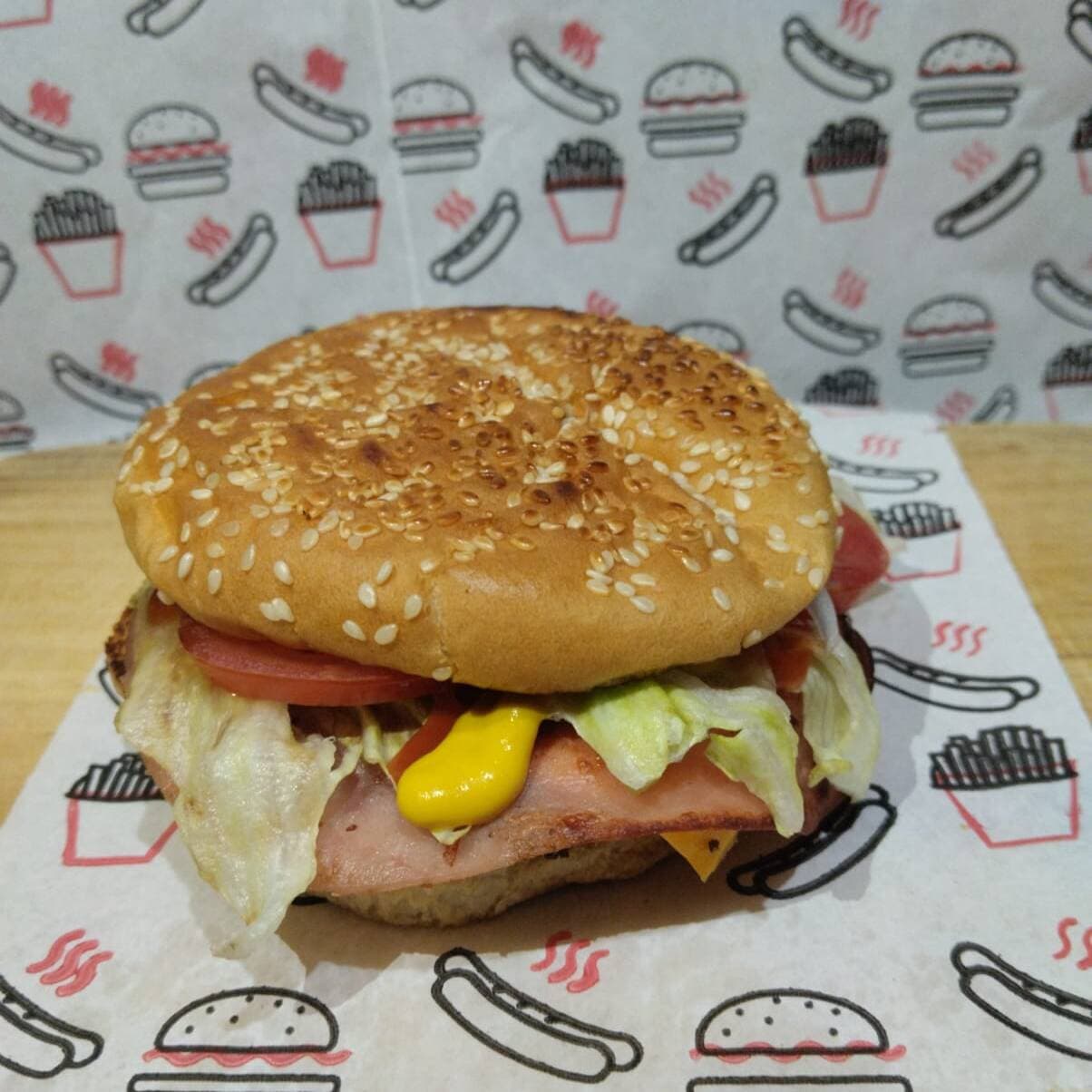 Hamburguesa Cachorra con Tocino