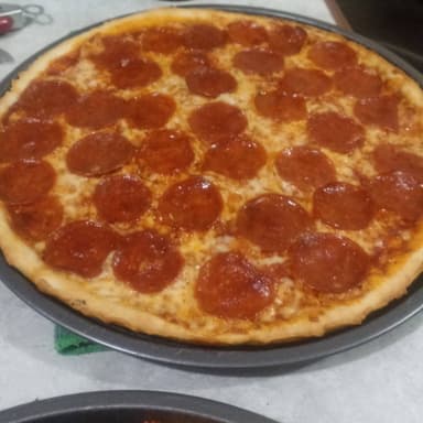 Pizza de Peperoni Mediana