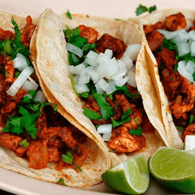 TRES TACOS ADOBADA DE MAIZ + JAMAICA 500ML.