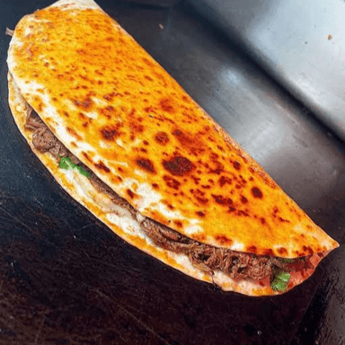 Quesabirria De Harina + Consome Mediano