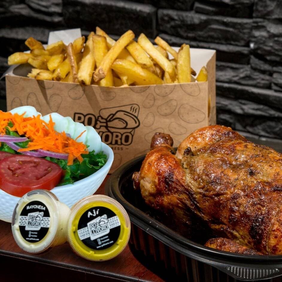 1 Pollo a la Brasa con Papas Fritas y Ensalada