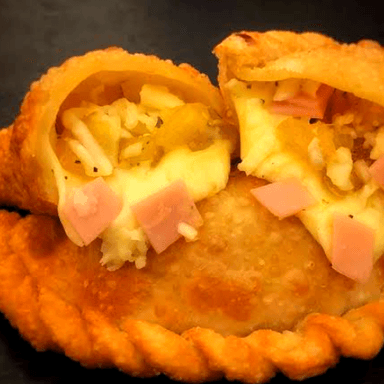 Empanada hawaiana 🍍🧀🥩